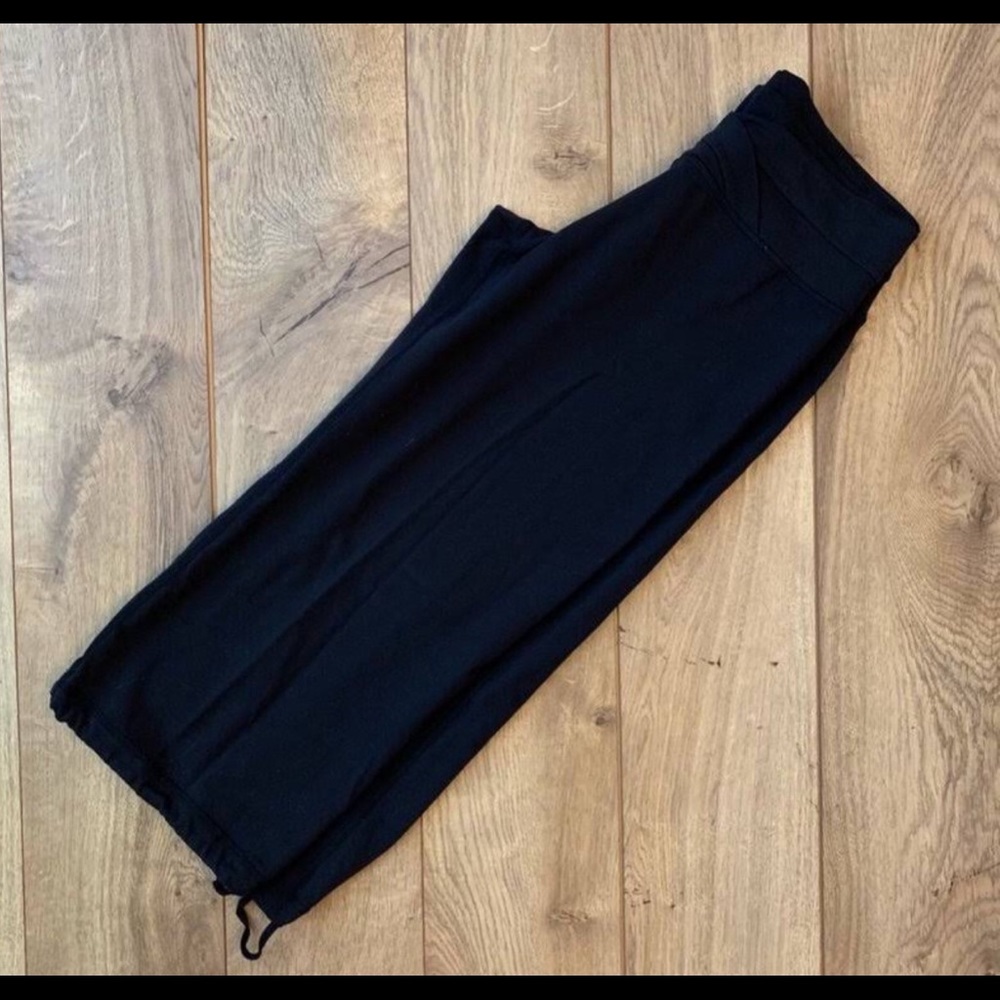 Size 4 black crop Lululemon